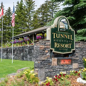 https://tunnel-mountain-resort.banff-hotel.com