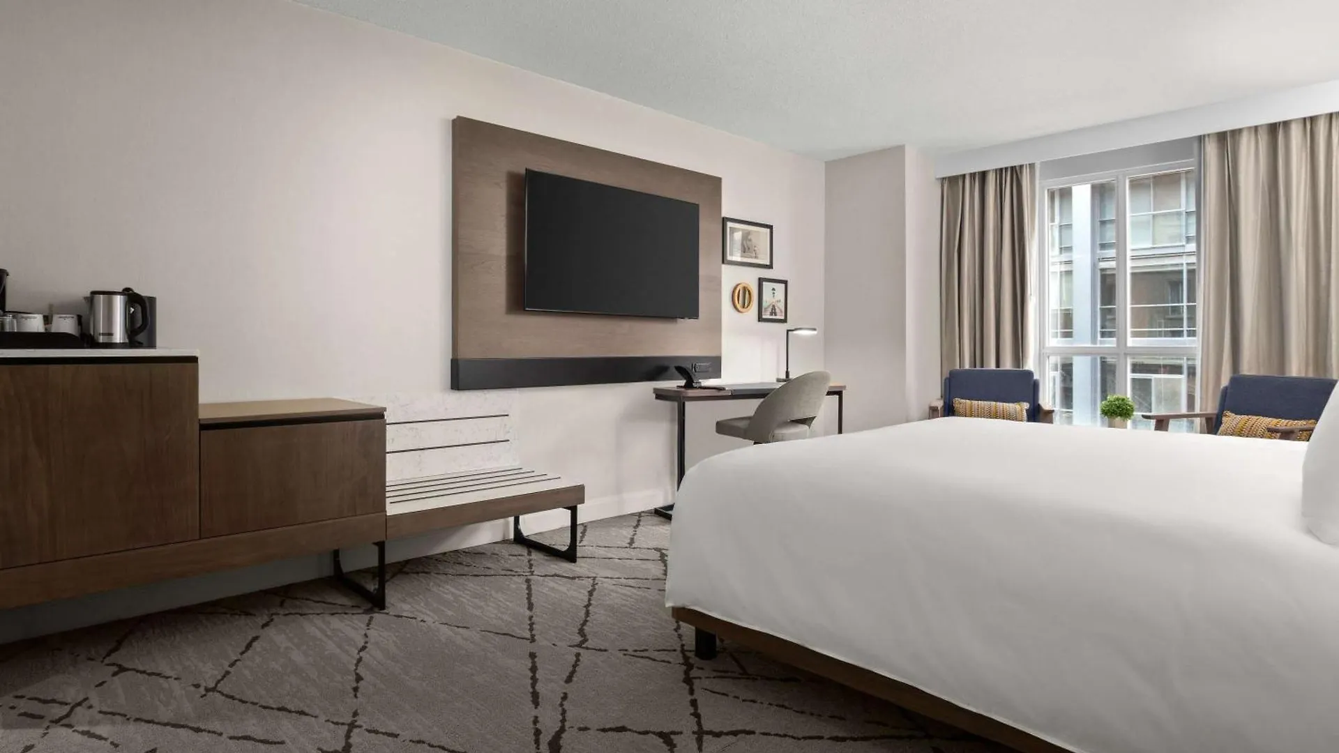 The Novotel Toronto Centre 4*,  Canada